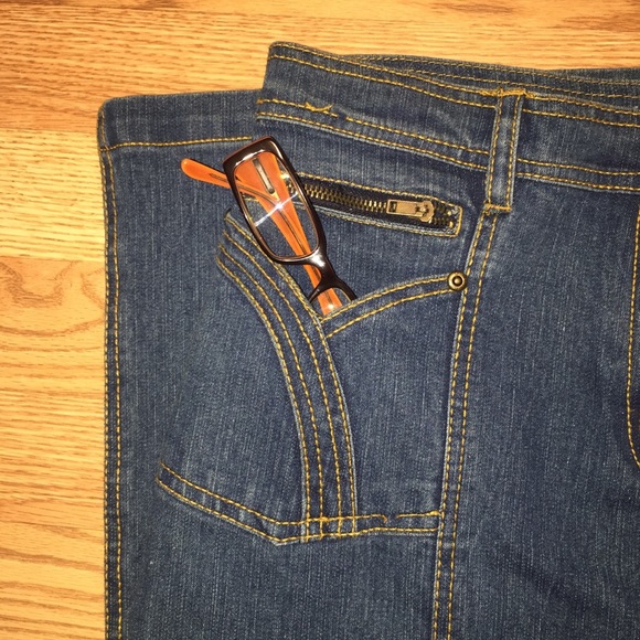 (No Fuze) Blue Denim Skirt w/ Gold Stitching 14/16 - Picture 3 of 8